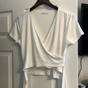 NanaMacs Never Been Worn Wrap Around Crop Top size Large